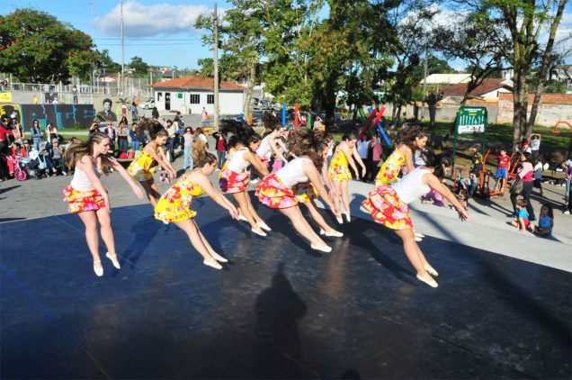 Várias das apresentações do <strong>Palco Aberto</strong> acontecem na <strong>Praça Tiradentes</strong> durante o Festival de Dança de Joinville, em Santa Catarina