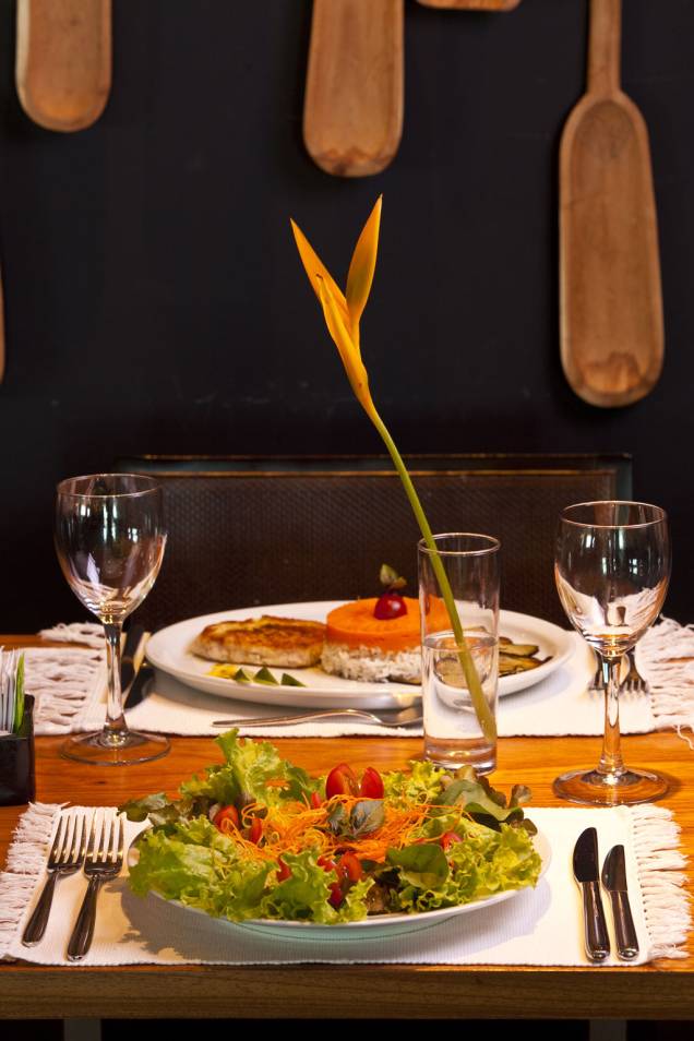No restaurante, a maioria das receitas leva produtos sem agrotóxico, muitos cultivados na horta da propriedade No restaurante, a maioria das receitas leva produtos sem agrotóxico, muitos cultivados na horta da propriedade