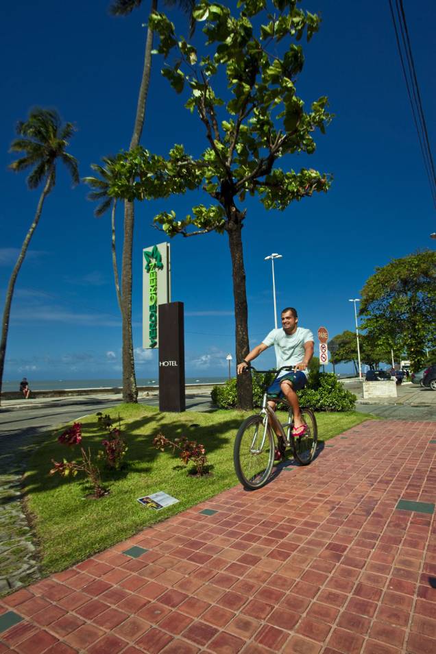 Bicicletas para aluguel no Verdegreen, eleito pelo GUIA QUATRO RODAS 2012 o Hotel Sustentável do ano Bicicletas para aluguel no Verdegreen, eleito pelo GUIA QUATRO RODAS 2012 o Hotel Sustentável do ano