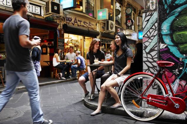 Melbourne é uma cidade muito jovem e simpática, com muitos bares e lojas de rua