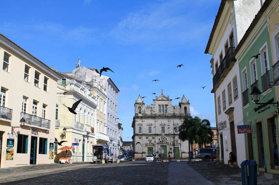 Vista do centro histórico da capital baiana, com a Catedral Basílica de Salvador ao fundo
