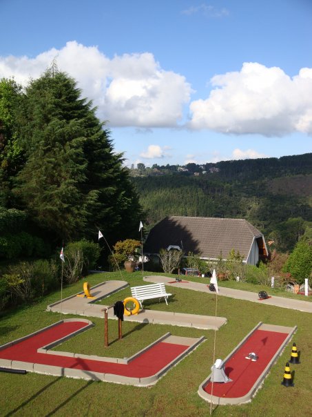 Área de lazer da pousada Constellation Lodge, em Campos do Jordão, São Paulo