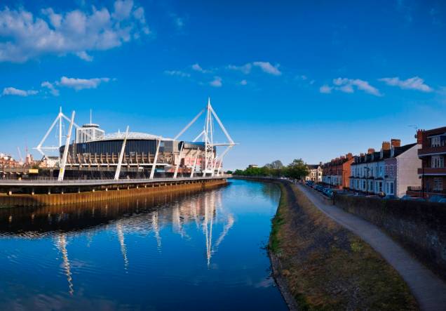 Um dos maiores estádios com teto retrátil da Europa, o Milleniium Stadium de Cardiff, no País, de Gales, foi construído para a Copa do Mundo de Rugby, mas recebe eventos culturais e partidas da seleção nacional de futebol