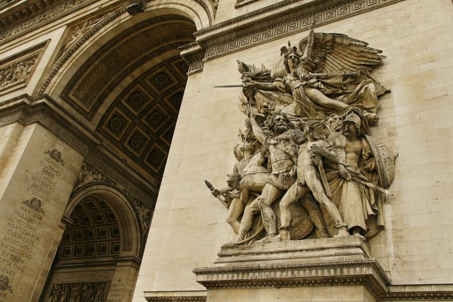 Detalhe do Arco do Triunfo, símbolo parisiense encomendado por Napoleão Bonaparte Detalhe do Arco do Triunfo, símbolo parisiense encomendado por Napoleão Bonaparte