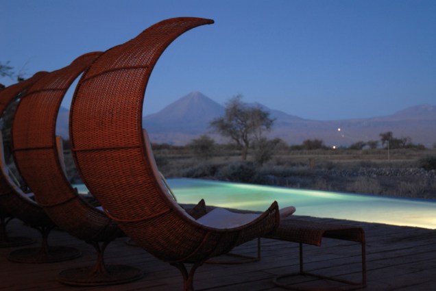 O Hotel Tierra Atacama tem a melhor vista, com os quartos e a piscina voltados para o Vulcão Licancabur
