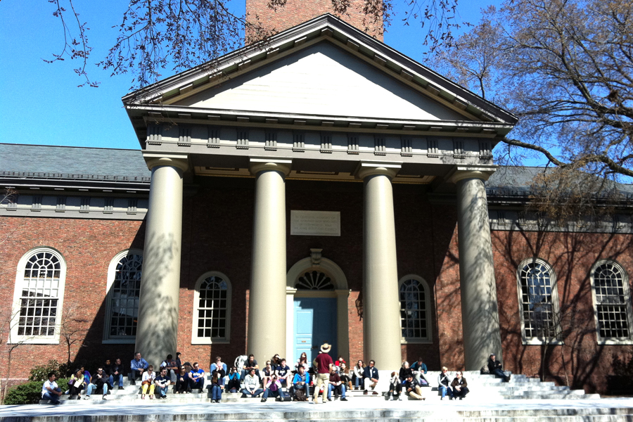 Tour pelo campus de Harvard, a universidade mais antiga dos Estados Unidos