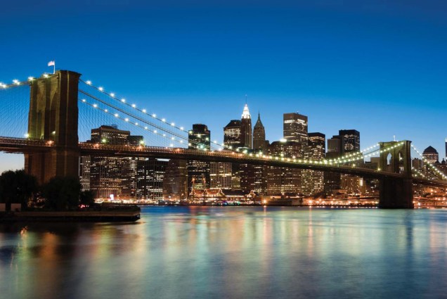 A era das grandes pontes de Nova York começou com a inauguração, em 1883, da ligação do Brooklyn a Manhattan. Foi a primeira ponte de aço suspensa do mundo