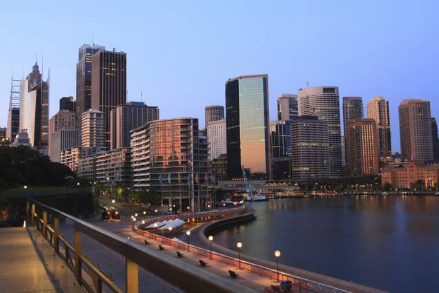 A cidade de Sydney, sede dos Jogos Olpímpicos de 2000, combina modernidade com as belezas naturais