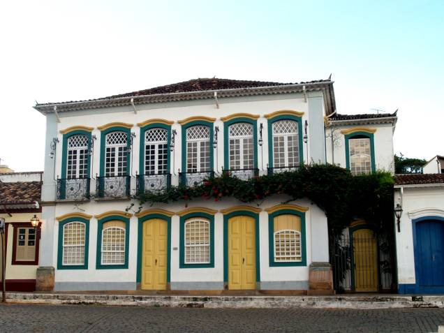 Residência do ex-presidente Tancredo Neves entre 1957 e 1985, o Solar dos Neves ainda pertence à família
