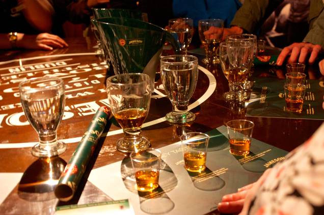 Para entender como se faz o whisky irlandês a dica é a  Old Jameson Distillery