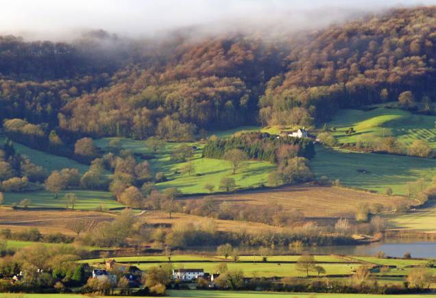Tipicamente inglesa, a região de Cotswolds tem o tamanho equivalente ao de Tóquio, a capital do Japão Tipicamente inglesa, a região de Cotswolds tem o tamanho equivalente ao de Tóquio, a capital do Japão