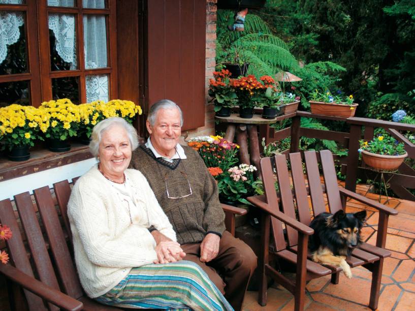 Um dos pontos tradicionais de compras na cidade de Monte Verde, Minas Gerais, é a Geleias Tia Nata, loja de geleias caseiras comandada pelo casal Donatila e Arnis Luca (foto) Um dos pontos tradicionais de compras na cidade de Monte Verde, Minas Gerais, é a Geleias Tia Nata, loja de geleias caseiras comandada pelo casal Donatila e Arnis Luca (foto)