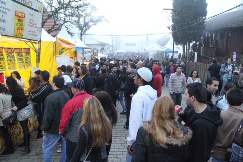 Shows, peças, exibições de filmes e oficinas acontecem em vários espaços da vila no Festival de Inverno de Paranapiacaba