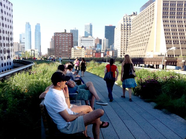 High Line Park, em <a href="https://viajeaqui.abril.com.br/cidades/estados-unidos-nova-york" rel="Nova York">Nova York</a>; um dos programas favoritos de quem passeia por ali é assistir ao por do sol