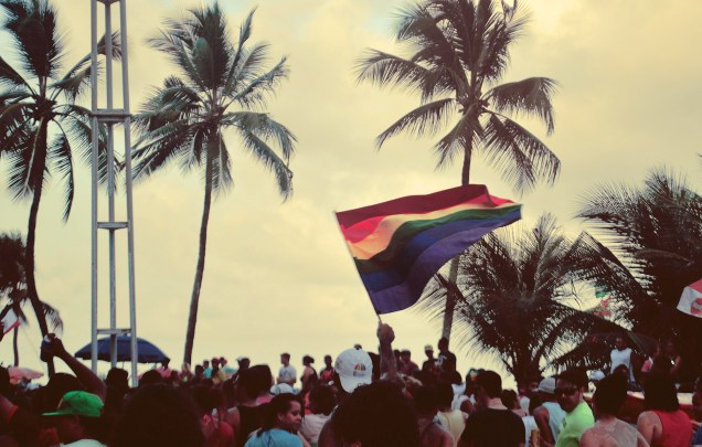 <strong>3. <a href="https://viajeaqui.abril.com.br/cidades/br-pe-recife" rel="Recife (PE)" target="_blank">Recife (PE)</a></strong>    A Parada Gay na cidade de Recife (PE) costuma ocorrer em setembro, na orla da praia de Boa Viagem