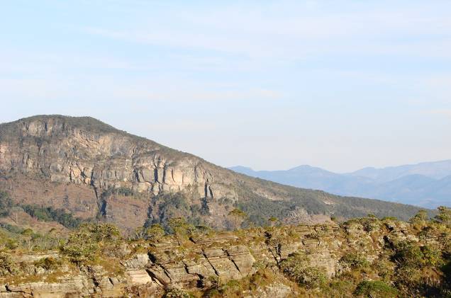 No sudoeste de Minas Gerais, o <a href="https://viajeaqui.abril.com.br/estabelecimentos/br-mg-conceicao-do-ibitipoca-atracao-parque-estadual-do-ibitipoca" rel="Parque Estadual do Ibitipoca" target="_blank">Parque Estadual do Ibitipoca</a> tem três trilhas principais, que podem ser feitas com ajuda de guia No sudoeste de Minas Gerais, o <a href="https://viajeaqui.abril.com.br/estabelecimentos/br-mg-conceicao-do-ibitipoca-atracao-parque-estadual-do-ibitipoca" rel="Parque Estadual do Ibitipoca" target="_blank">Parque Estadual do Ibitipoca</a> tem três trilhas principais, que podem ser feitas com ajuda de guia