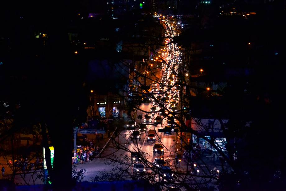 Av. Isaac Póvoas vista da Igreja Bom Despacho Av. Isaac Póvoas vista da Igreja Bom Despacho