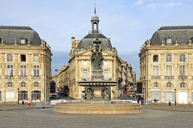 A fonte Place de la Bourse é um ícone do centro da cidade
