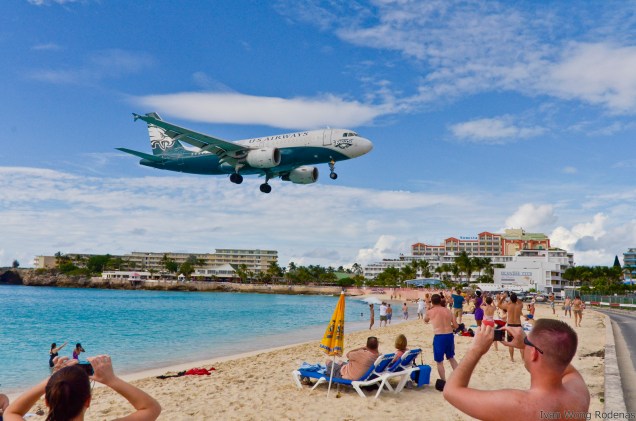Maho Beach, praia colada na cabeceira da pista do aeroporto de <strong>St Maarten</strong>