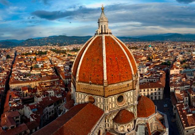 Teto da cúpula do <a href="https://www.ilgrandemuseodelduomo.it/monumenti/2-cupola" target="_blank" rel="noopener"><strong>Duomo de Florença</strong></a>, obra prima de <strong>Brunelleschi</strong>