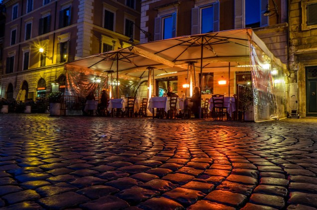 O Trastevere possui uma infinidade de bares e restaurantes