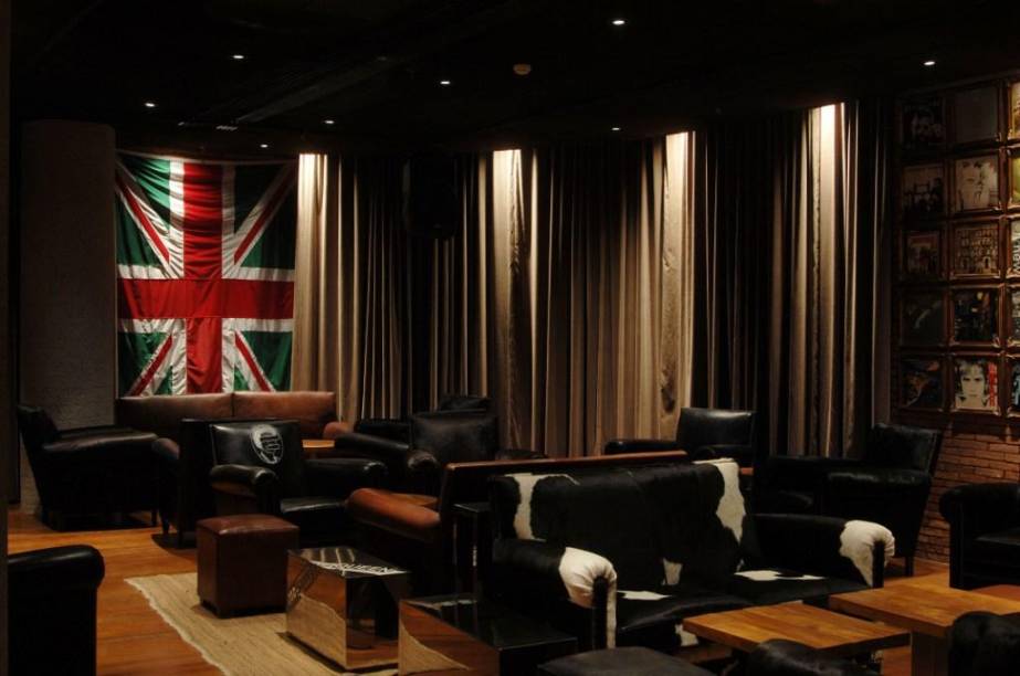 Baretto Londra, no  Hotel Fasano Rio, no Rio de Janeiro