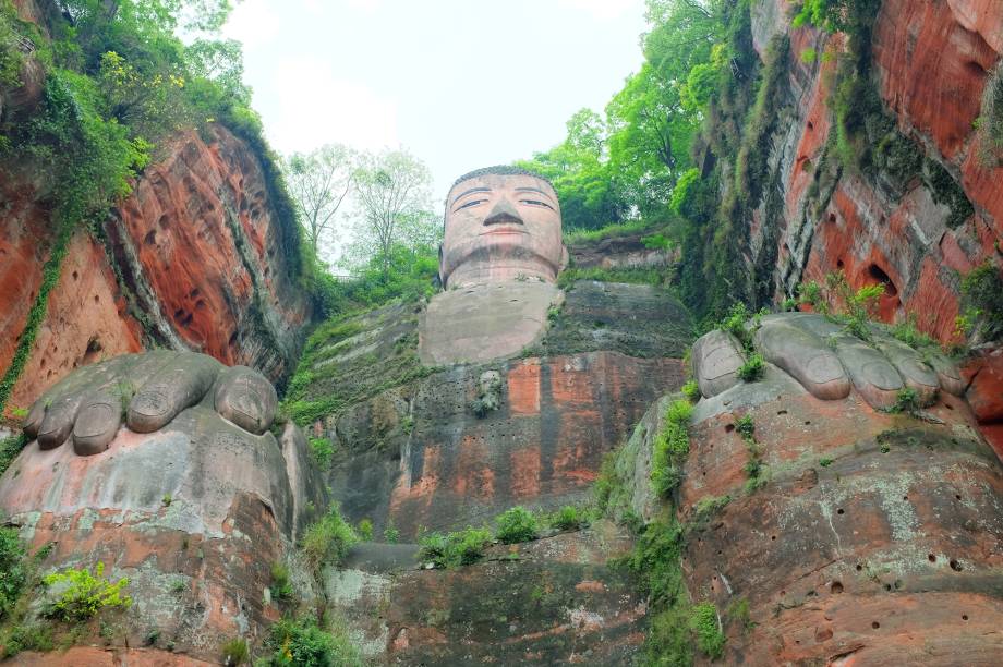 <strong>Grande Buda de Leshan – <a href="https://viajeaqui.abril.com.br/paises/china" rel="China " target="_blank">China </a></strong>A maior estátua de Buda do mundo foi esculpida toda em pedra durante a dinastia Tang. Não bastasse toda a sua magnitude, a gigante é parte da montanha Leshan. Hoje, milhares de turistas tomam conta da atração que é considerada Patrimônio da Humanidade pela Unesco <strong>Grande Buda de Leshan – <a href="https://viajeaqui.abril.com.br/paises/china" rel="China " target="_blank">China </a></strong>A maior estátua de Buda do mundo foi esculpida toda em pedra durante a dinastia Tang. Não bastasse toda a sua magnitude, a gigante é parte da montanha Leshan. Hoje, milhares de turistas tomam conta da atração que é considerada Patrimônio da Humanidade pela Unesco