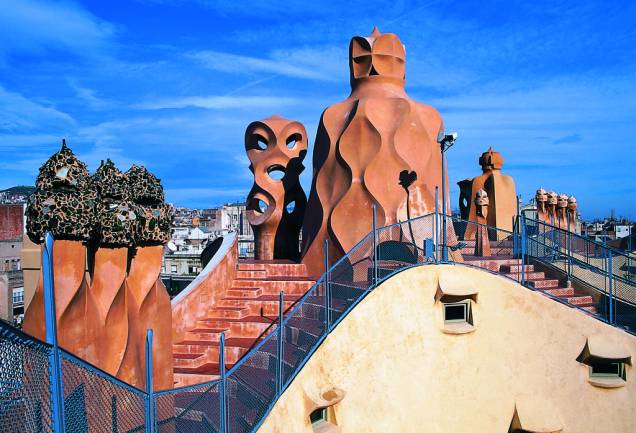 As formas exóticas da Casa Milá provocaram polêmica quando foram construídas por Gaudí no século 19