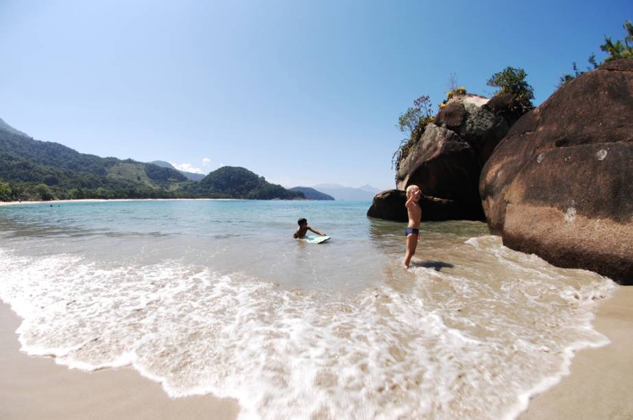 O acesso à Praia do Félix é pelo portal de um condomínio O acesso à Praia do Félix é pelo portal de um condomínio