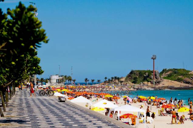 Extensão de Ipanema, a Praia do Arpoador ganhou fama como reduto de surfistas