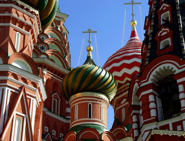 As cúpulas coloridas, em formato de cebola, deram fama à Catedral de São Basílio As cúpulas coloridas, em formato de cebola, deram fama à Catedral de São Basílio