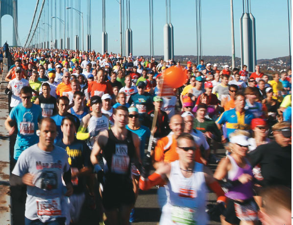 A Ponte Verrazano-Narrows, que liga Staten Island ao Brooklyn, na largada da Maratona de Nova York