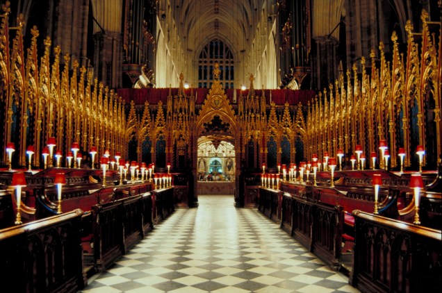 Reis e rainhas são coroados na Abadia de Westminster desde 1066 Reis e rainhas são coroados na Abadia de Westminster desde 1066