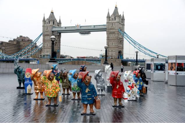As estátuas do Paddington Bear estarão espalhadas por Londres até o dia 28 de dezembro