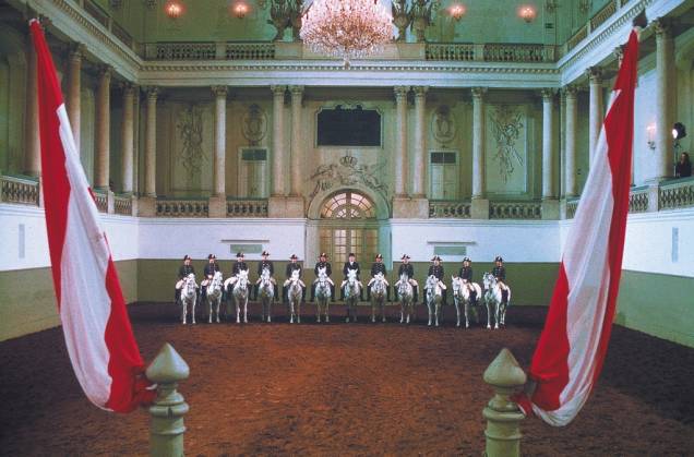 Picadeiro da Escola Espanhola de Cavalaria, no Hofburg, Viena Picadeiro da Escola Espanhola de Cavalaria, no Hofburg, Viena
