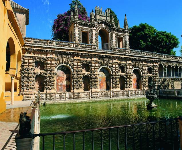 A origem do Real Alcázar, complexo de palácios de Sevilha, remonta ao primeiro califa andaluz, Abd al-Rahman II