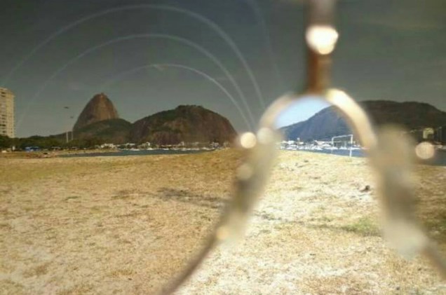Marcia Netto usou a criatividade e fotografou o Pão de Açúcar por trás das lentes de seu óculos Marcia Netto usou a criatividade e fotografou o Pão de Açúcar por trás das lentes de seu óculos