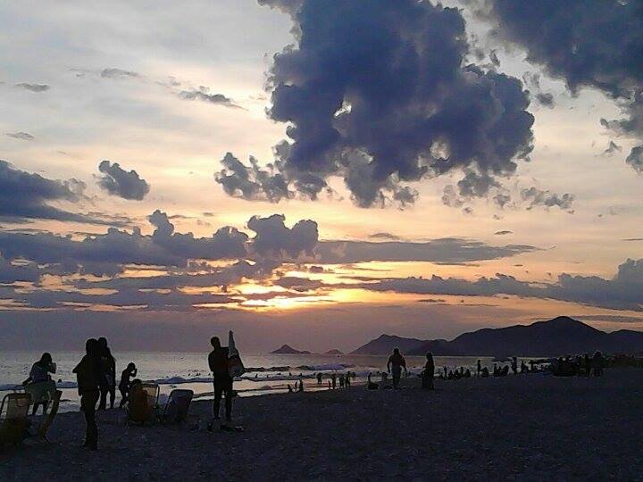 Abraão Almeida fez uma foto dramática do pôr do sol na Cidade Maravilhosa