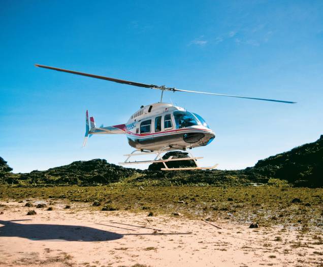 O helicóptero que leva ao cume do Monte Roraima desde Santa Elena