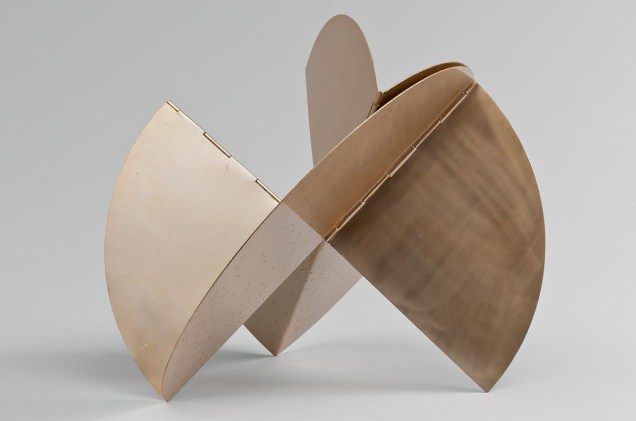 Uma das obras mais famosas de Lygia, o Relógio de sol, de 1960, está em exposição no MoMA de Nova York até 24 de agosto de 2014