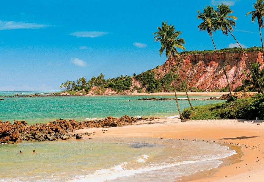 O mar pertinho de casa em Tabatinga, no litoral sul