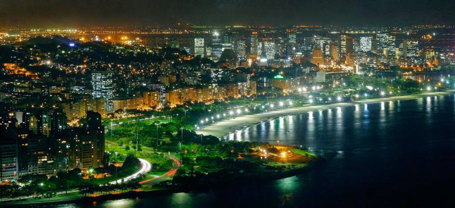 Vista aérea do aterro do Flamengo, à noite Vista aérea do aterro do Flamengo, à noite