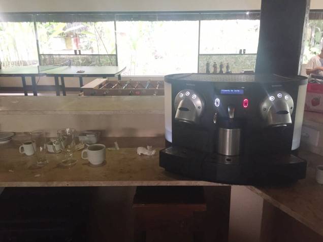 Somos nós, hóspedes, que fazemos nosso cafezinho! Somos nós, hóspedes, que fazemos nosso cafezinho!