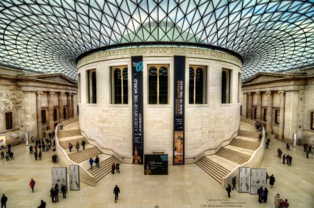 O antigo gabinete de leitura do <a href="http://viajeaqui.abril.com.br/estabelecimentos/reino-unido-londres-atracao-british-museum" rel="British Museum " target="_blank">British Museum </a>deu lugar a um amplo pátio coberto, projetado pelo escritório do arquiteto Norman Foster. Hoje o museu é gratuito ao público, assim como outras galerias de arte em Londres