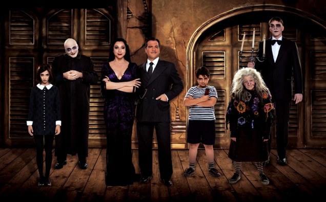 <strong>Família Addams</strong><br />O musical que estreou na Broadway em 2010 chega ao Brasil no dia 2 de março deste ano. Na versão brasileira do show  - primeira montagem de <em>Família Addams</em> fora dos Estados Unidos -, Marisa Orth interpreta Morticia e Daniel Boaventura (<em>Bela e a Fera</em>, <em>My Fair Lady</em> e, mais recentemente, <em>Evita</em>) interpreta Gomez Addams, o pai da família. O show estará em cartaz no teatro Abril, em São Paulo. É uma oportunidade de rever os personagens Fester, Wandinha, Feioso, Vovó Addams e Tropeço, que fizeram sucesso no cinema, na televisão e nos quadrinhos. Os ingressos custam de R$ 70 a R$ 250. <em><a href="https://www.afamiliaaddams.com.br" rel="www.afamiliaaddams.com.br" target="_blank">www.afamiliaaddams.com.br</a></em>