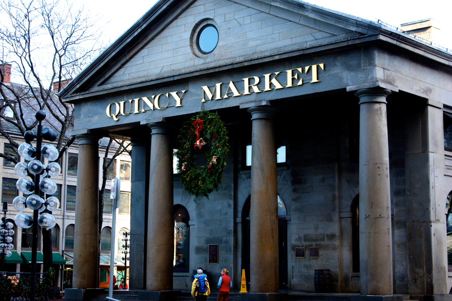 Quincy Market tem mais de 40 opções de lanchonetes e restaurantes