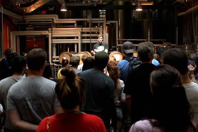 <a href="https://viajeaqui.abril.com.br/estabelecimentos/estados-unidos-nova-york-restaurante-brooklyn-brewery" target="_blank" rel="noopener"><strong>Brooklyn Brewery Tour </strong></a> Que verão combina com cerveja todos estão cansados de saber. Por isso, aproveite para fazer o tour gratuito da cervejaria mais bacana do Brooklyn (foto acima) aos finais de semana e conhecer os segredos por trás da produção da bebida (e também ganhar uma amostrinha grátis) <a href="https://viajeaqui.abril.com.br/estabelecimentos/estados-unidos-nova-york-restaurante-brooklyn-brewery" target="_blank" rel="noopener"><strong>Brooklyn Brewery Tour </strong></a> Que verão combina com cerveja todos estão cansados de saber. Por isso, aproveite para fazer o tour gratuito da cervejaria mais bacana do Brooklyn (foto acima) aos finais de semana e conhecer os segredos por trás da produção da bebida (e também ganhar uma amostrinha grátis)