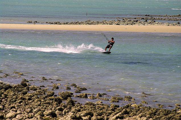 Com bons ventos e poucas ondas, a <a href="https://viajeaqui.abril.com.br/estabelecimentos/br-pi-barra-grande-atracao-barra-grande" rel="praia Barra Grande" target="_blank">praia Barra Grande</a> é um paraíso para quem pratica esportes como kitesurfe e windsurfe Com bons ventos e poucas ondas, a <a href="https://viajeaqui.abril.com.br/estabelecimentos/br-pi-barra-grande-atracao-barra-grande" rel="praia Barra Grande" target="_blank">praia Barra Grande</a> é um paraíso para quem pratica esportes como kitesurfe e windsurfe