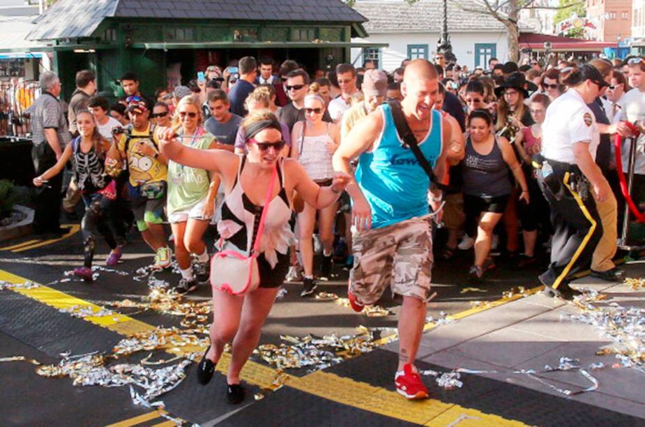 Correria na abertura Correria na abertura