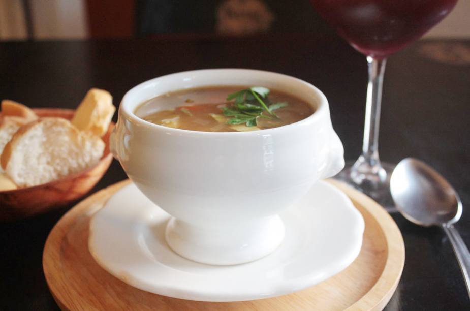 Sopa de legumes vegana